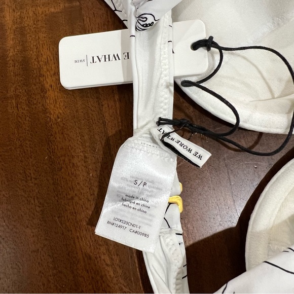 We Wore What Claudia Bikini Top Size Small - Picture 5 of 7